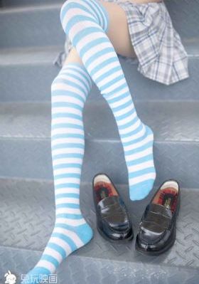 扒开老师双腿猛进白浆视频_免费完整版高清